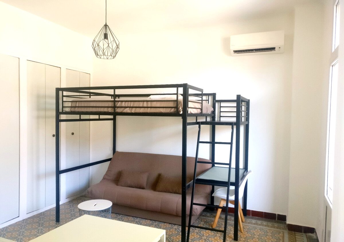 Studio balcony room